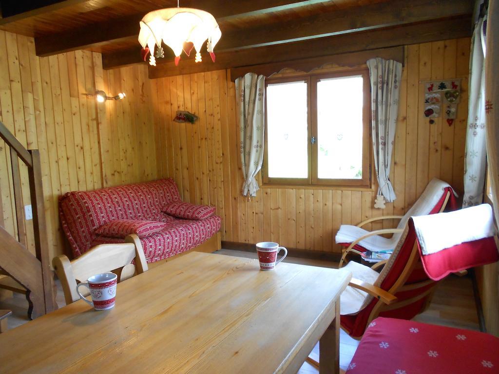 Chalets Savoie Les Chalets D'Heidi Нотр-Дам-де-Белькомб Номер фото